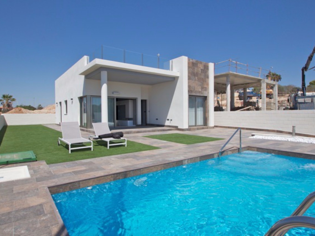 3 Bedroom 2 Bathroom Detached Villa in Villamartin