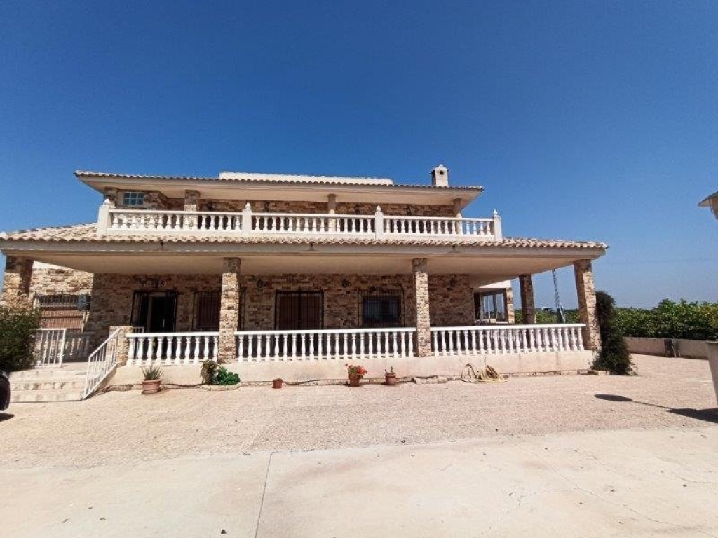 6 Bedroom 4 Bathroom Country Property/Finca in San Miguel de Salinas