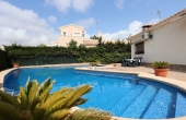 5-80227116689/1776, 4 Bedroom 2 Bathroom Villa in Orihuela Costa