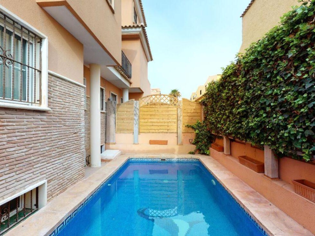 3 Bedroom 2 Bathroom Terraced house in Torrevieja