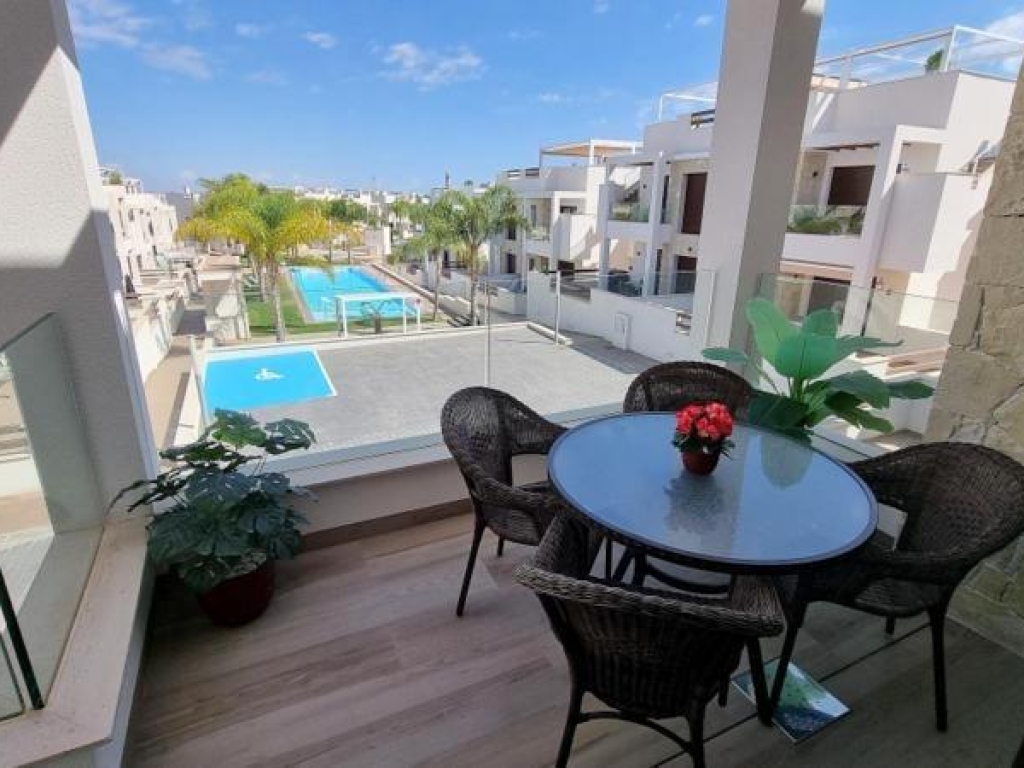 2 Bedroom 2 Bathroom Bungalow in Torrevieja