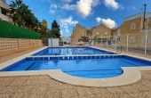 4-2456/2320, 3 Bedroom 2 Bathroom Villa in Torrevieja