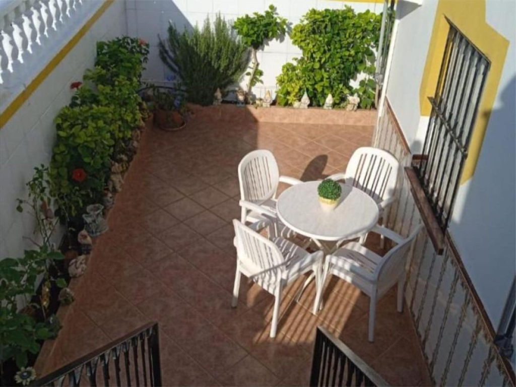 3 Bedroom 2 Bathroom Semi-Detached in Torrevieja